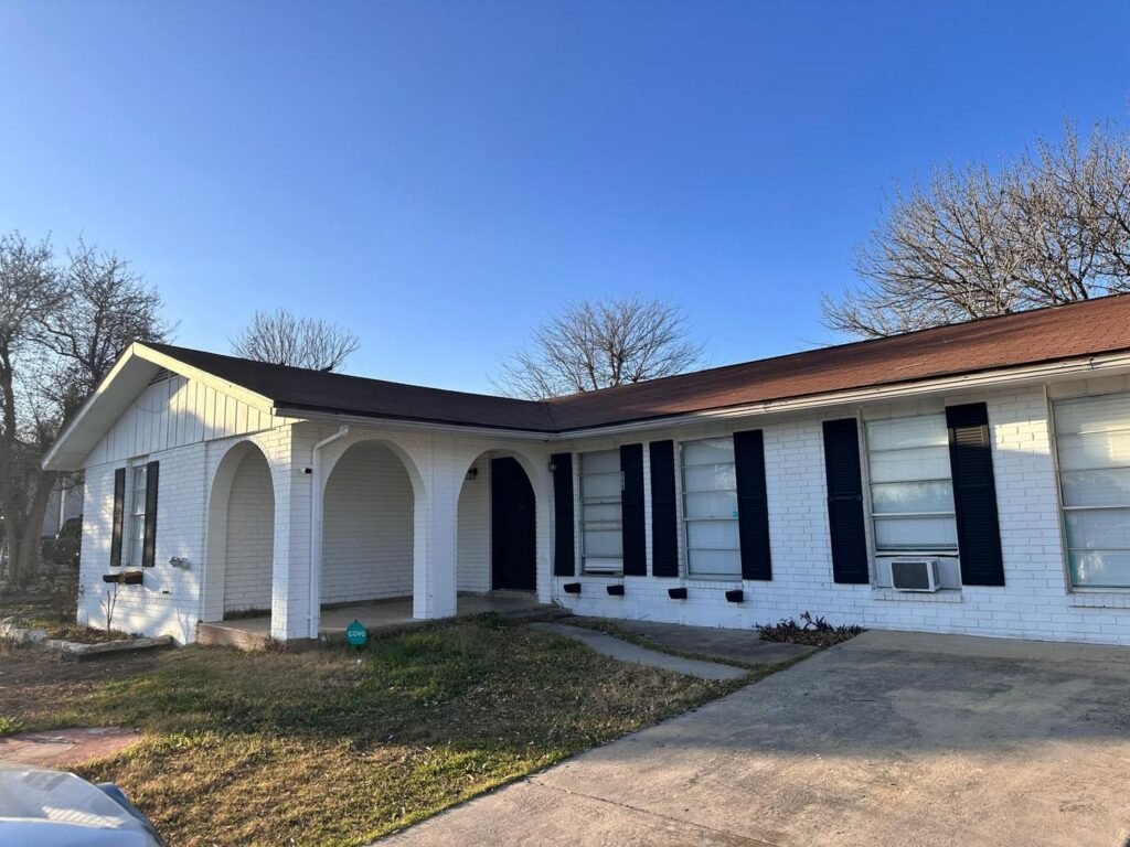806 E Mountain St, photo 2