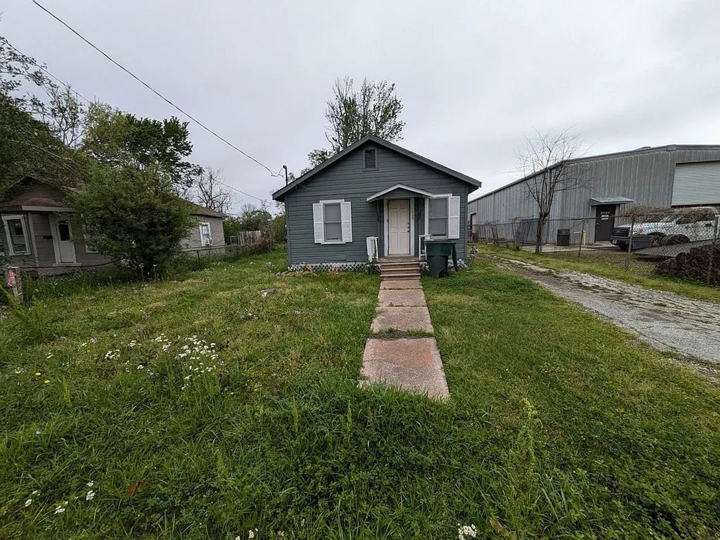 1269 Oregon Ave, photo 1