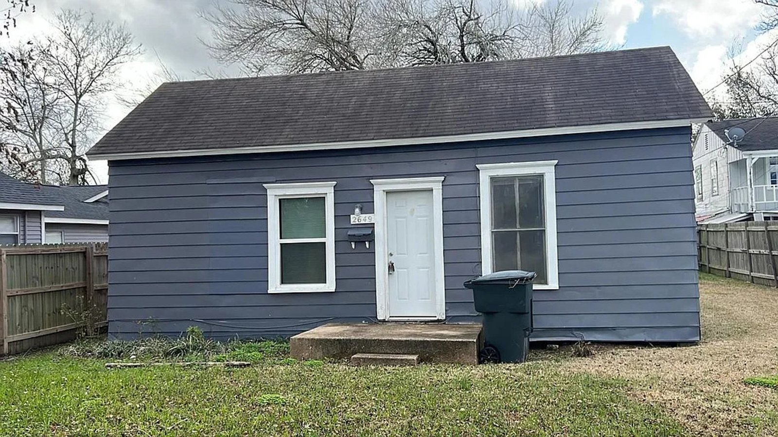 2649 Royal Ave, photo 1