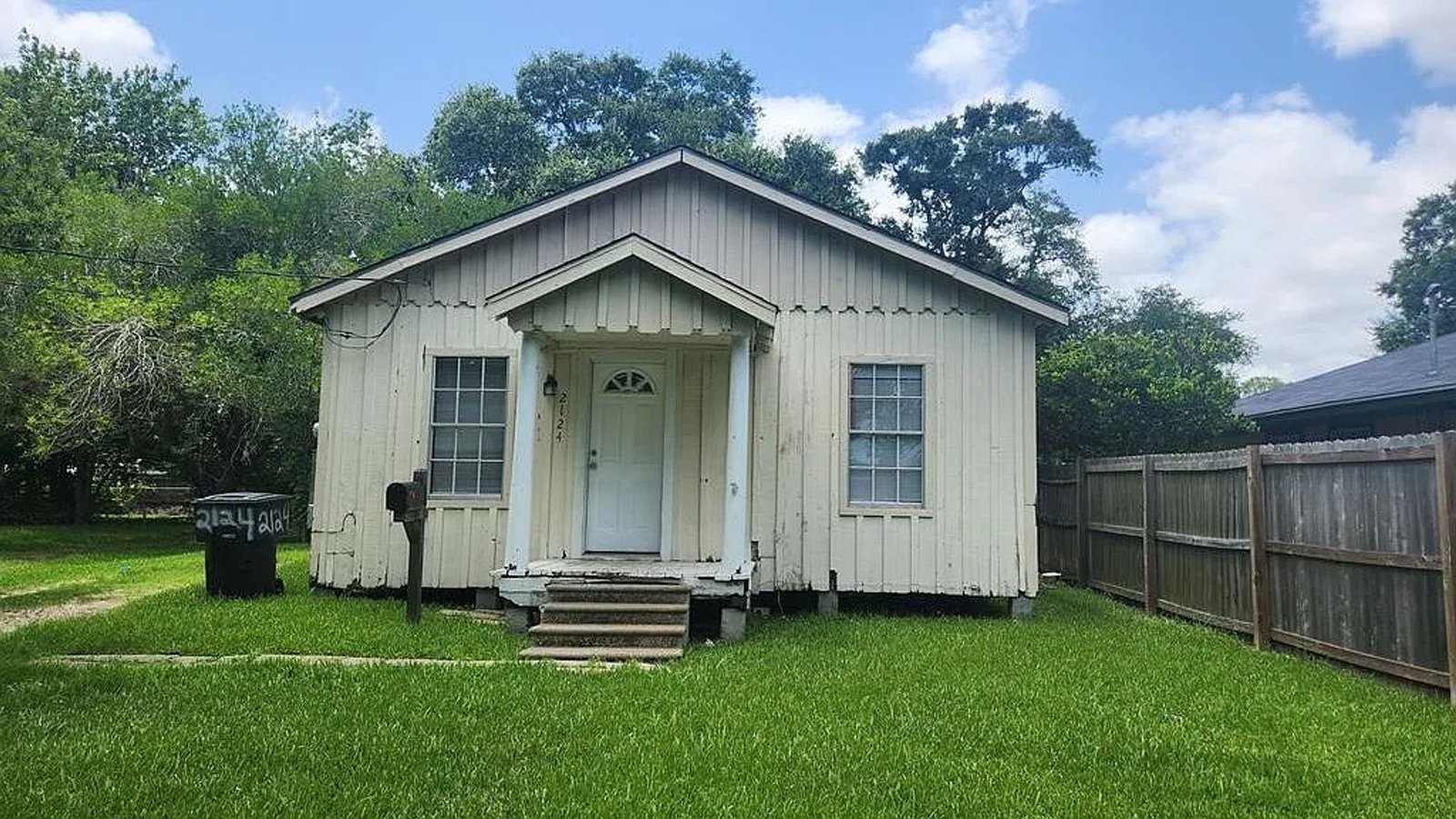 2124 AVENUE G, photo 1